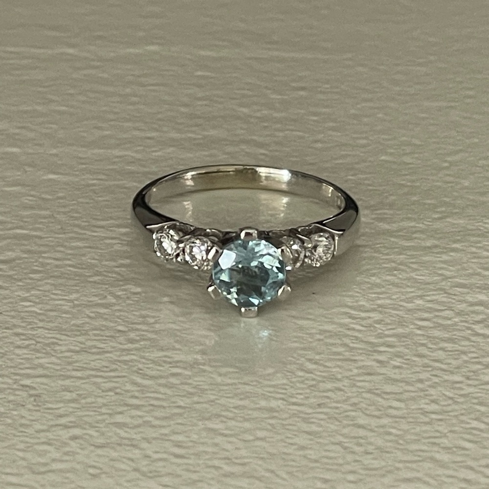 Genuine aquamarine and natural earth mined diamonds set in 14K solid white gold. - Picture 2 of 16